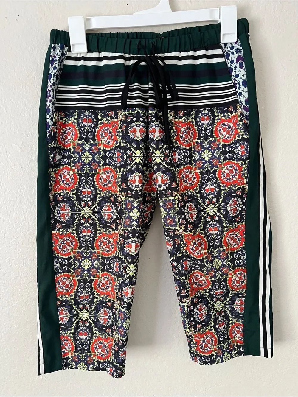 Like New! CLOVER CANYON Silk Printed Capris Size S